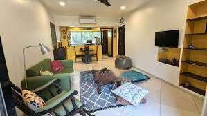 Spacious 2.5 BHK for Sale at Mohini Castle, Khar West β Higher Floor | Vastu Compliant 2