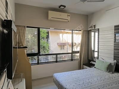 2 BHK in Ira Chhaya, Khar West 2