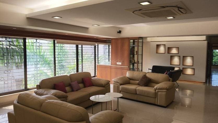 Ultra-Spacious 4 BHK with Balconies at RNA Auroville | Santacruz West 3