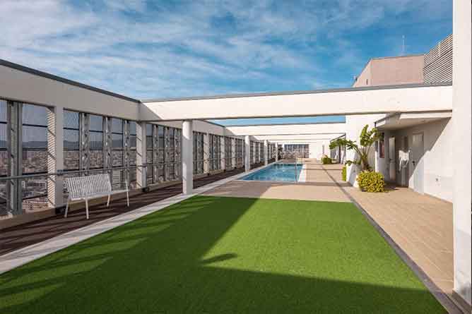 Luxury 4 BHK Apartments with Panoramic Views at Hiranandani Bay Heights