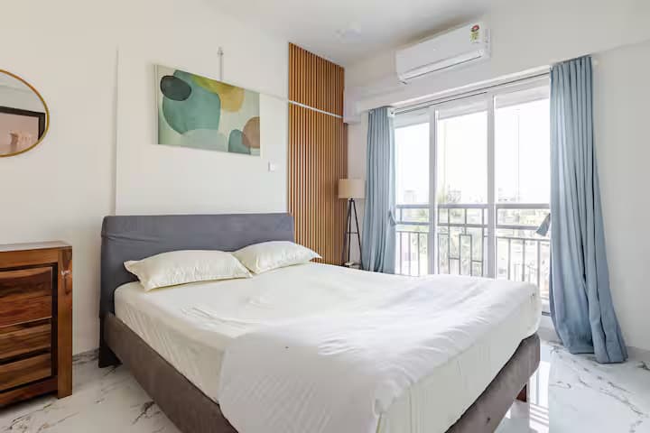 Fully Furnished 2 BHK in Windward, Bandra – Urban Comfort Redefined 3