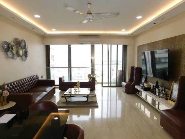 Sole Mandate | Spacious 3 BHK with Balcony for Sale at Ganesh Kripa, Santacruz West 3
