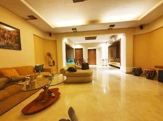 4 BHK at Flamingo Apartments Khar West 3