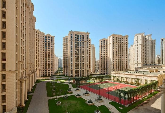 Spacious 3 BHK Apartment in Hiranandani Estate, Thane (1000–1400 sq.ft)