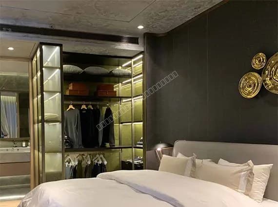 Rustomjee Crown | 3 BHK | 1300–1450 Sq.Ft | ₹8.50 Cr Onwards