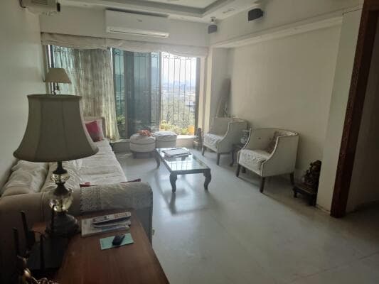 Full Sea View 4 BHK | Fully Done-Up Luxury Home in Mount Mary, Bandra West 2