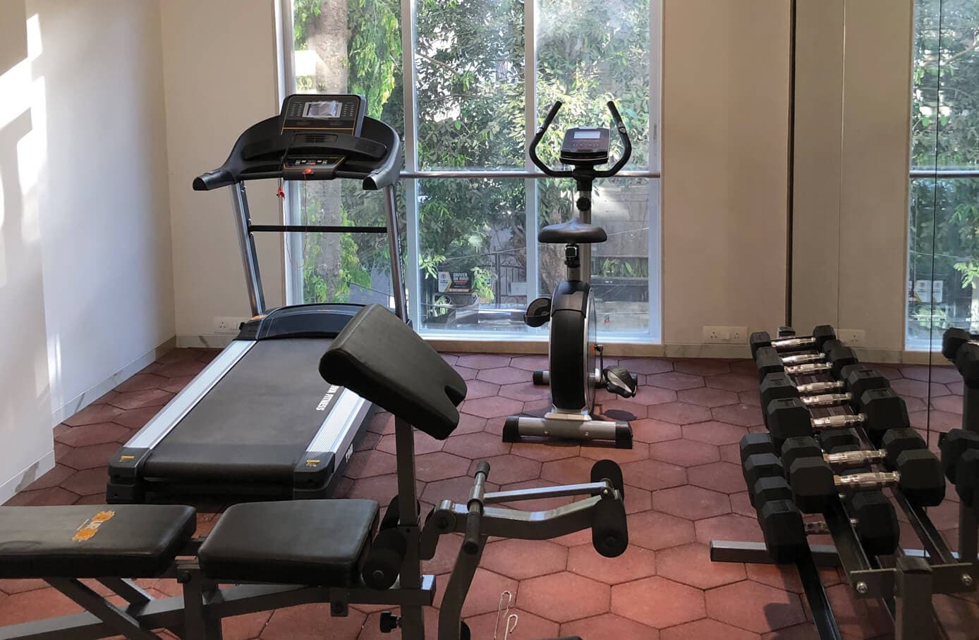 Spacious 3 BHK Apartment for Sale at Jaswant Heights, Khar West – ₹6.5 Cr 3