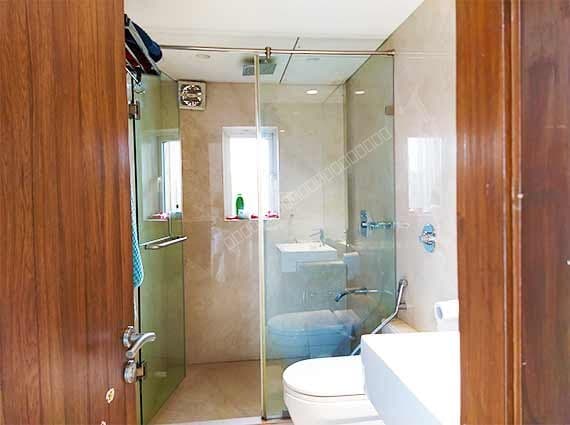 Luxury 3 BHK Furnished Apartment for Sale at Empress, Bandra West