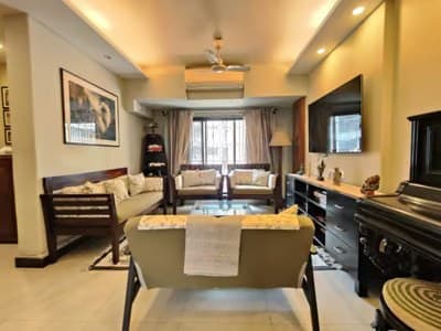 Premium 3 BHK Done-Up Apartment for Sale at Avenue Santacruz