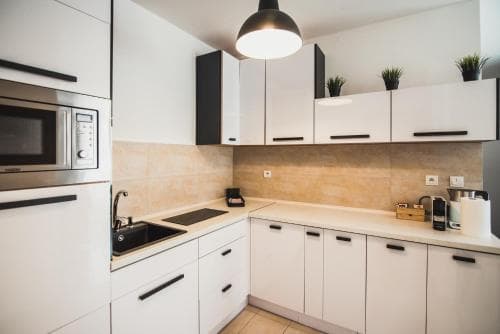 Zara Apartment – Spacious 3BHK Builder-Finished Home | Premium Living in Bandra West 2