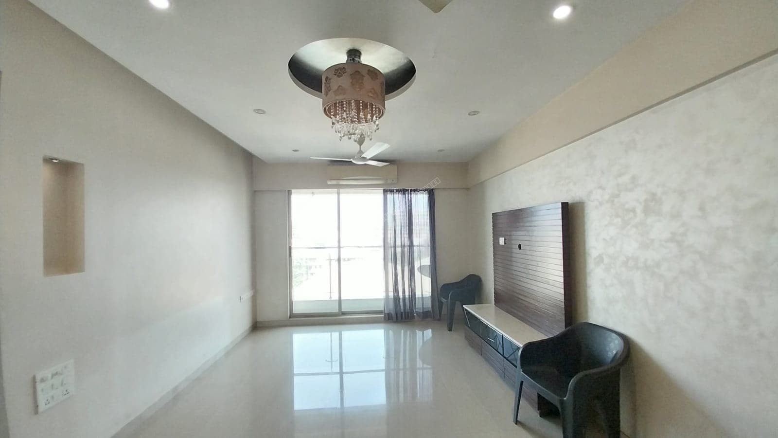 Spacious 2 BHK with Terrace at Nav Natraj, Bandra West