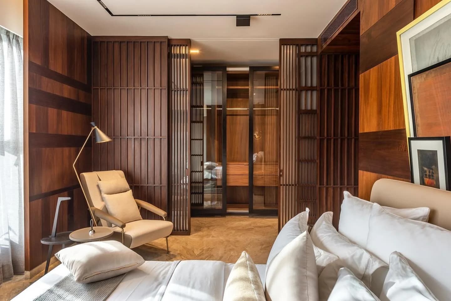 Crest Link – Luxury 3 BHK Apartments in Khar West 2