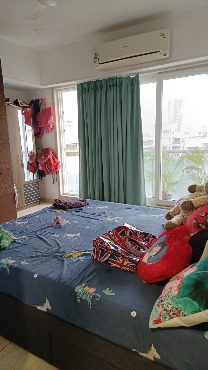 Prestigious 4 BHK at Gorwani Platinum, Bandra – Flexible Layout & Prime Location 2