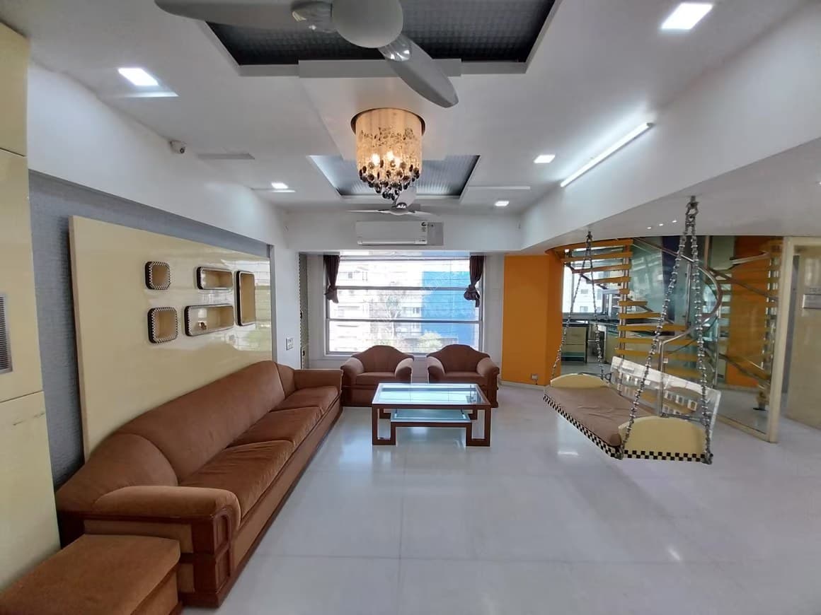 2.5 BHK in Mohini Castle, Khar West