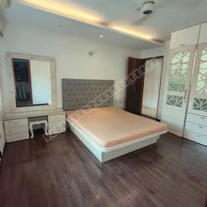 Luxury 4 BHK Apartment for Sale at Seasons Residency, Santacruz West